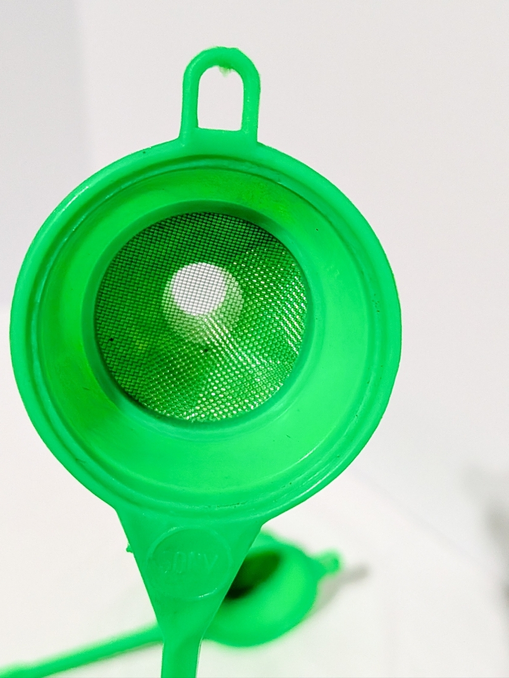Plastic Strainers with Funnel Attachments, Green - Picture 5 of 8